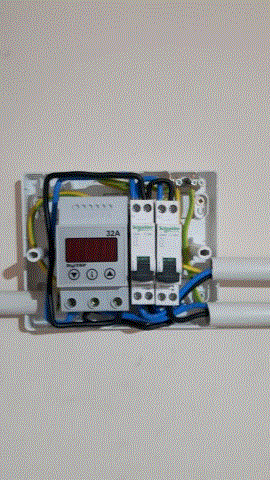 protectie supratensiune circuite electrice , senzorul este la 32A
